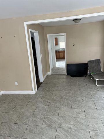 17892 Runyon Street, Detroit, MI 48234