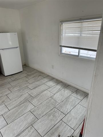 17892 Runyon Street, Detroit, MI 48234