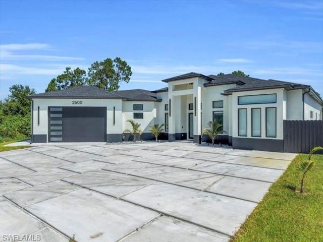 2500 2nd ST SW, Lehigh Acres, FL 33976