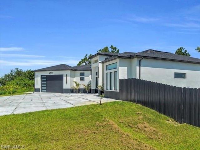 2500 2nd ST SW, Lehigh Acres, FL 33976