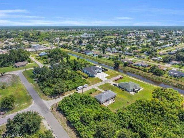 2500 2nd ST SW, Lehigh Acres, FL 33976