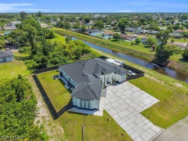 2500 2nd ST SW, Lehigh Acres, FL 33976