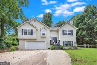 8755 Bayhill Drive, Gainesville, GA 30506
