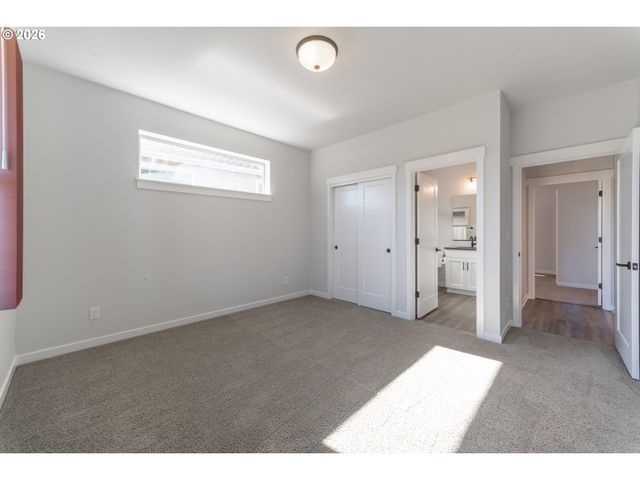 5741 Se 80TH Ave, Hillsboro, OR 97129