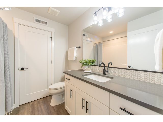 5741 Se 80TH Ave, Hillsboro, OR 97129