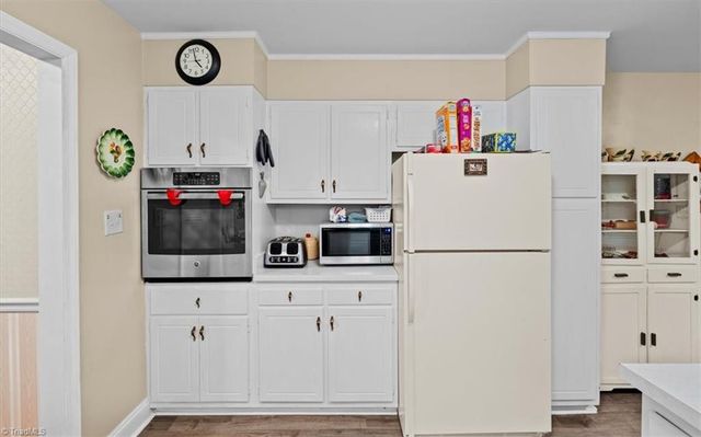 1613 Westridge Road, Greensboro, NC 27410