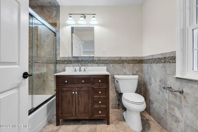 1209 Wedgewood Circle, Belford, NJ 07718