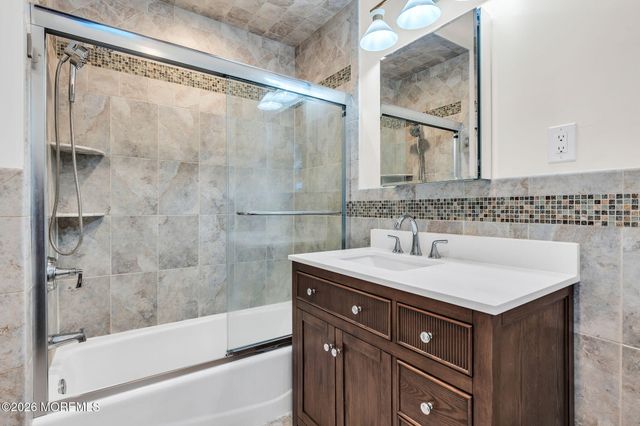 1209 Wedgewood Circle, Belford, NJ 07718