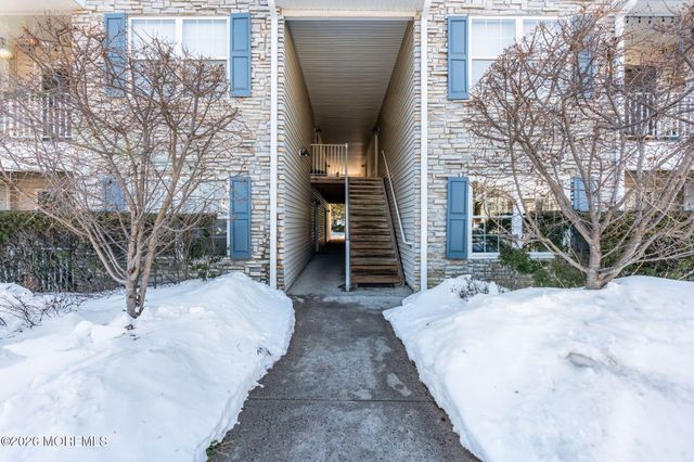 1209 Wedgewood Circle, Belford, NJ 07718