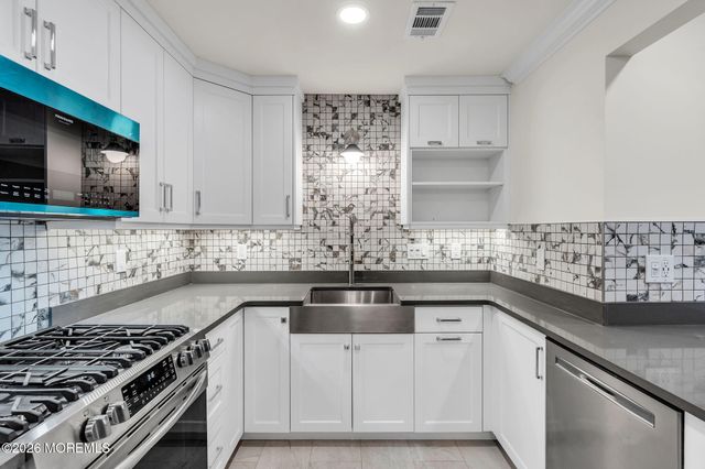 1209 Wedgewood Circle, Belford, NJ 07718