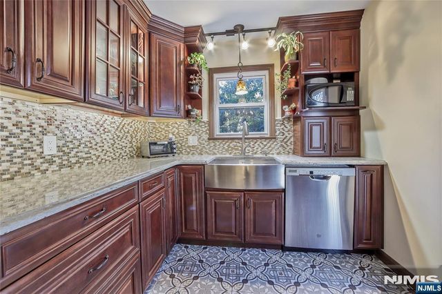 55 Passaic Avenue, Hasbrouck Heights, NJ 07604