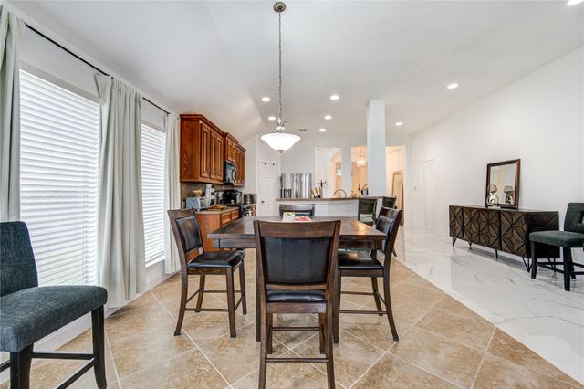 2819 Everhart Terrace Drive, Fresno, TX 77545