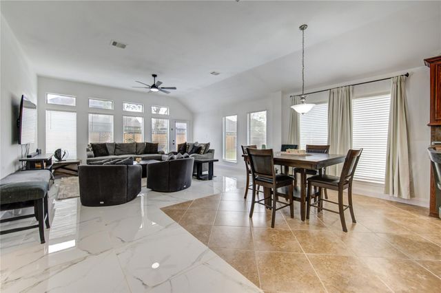 2819 Everhart Terrace Drive, Fresno, TX 77545