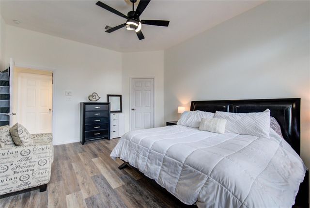 2819 Everhart Terrace Drive, Fresno, TX 77545