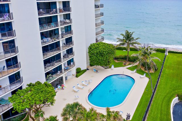 5420 N Ocean Drive 305, Singer Island, FL 33404