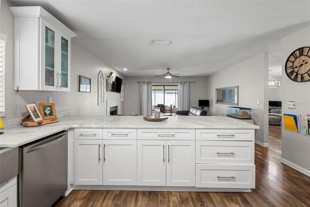4010 BRAESGATE LANE, Tampa, FL 33624