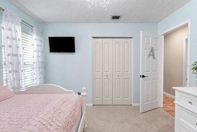 4010 BRAESGATE LANE, Tampa, FL 33624