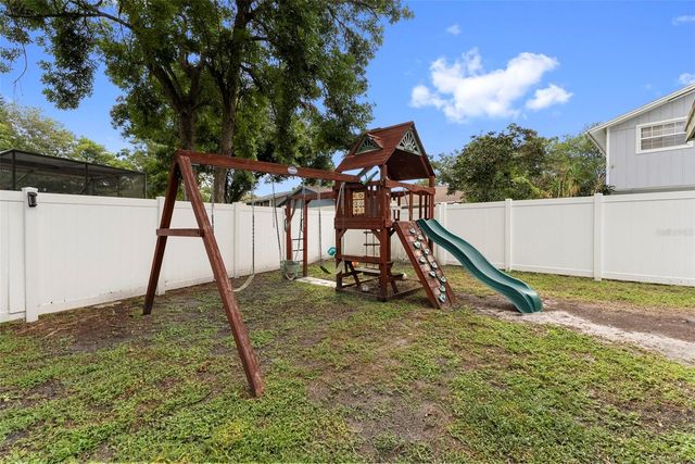 4010 BRAESGATE LANE, Tampa, FL 33624