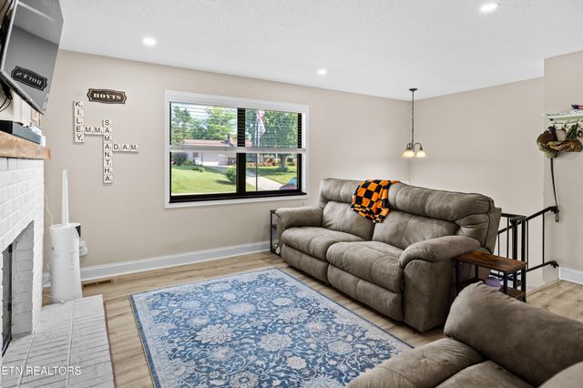 2026 Independence Drive, Maryville, TN 37803