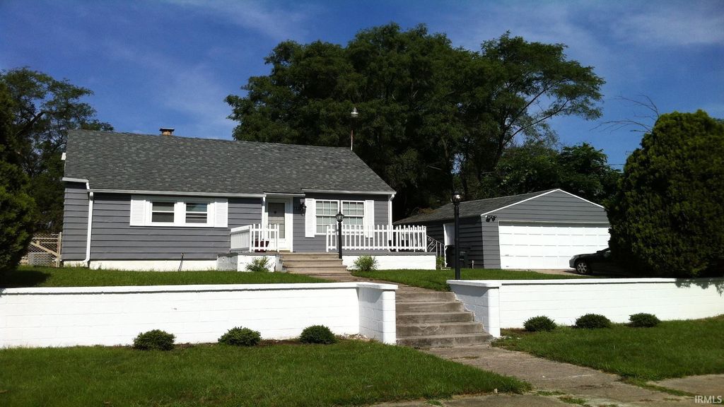 1017 N Hill Street, South Bend, IN 46617