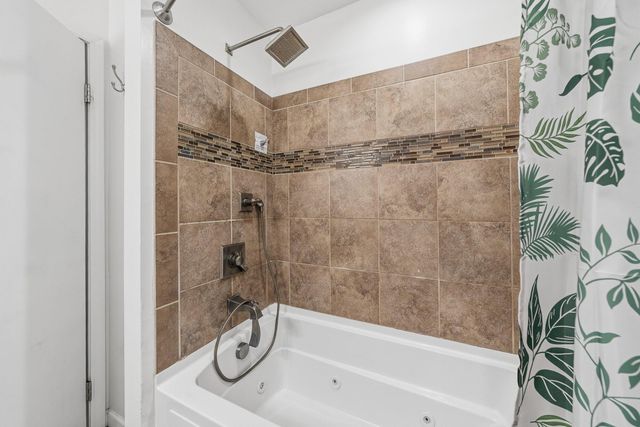 1218 Pinehurst Boulevard, Kalamazoo, MI 49006