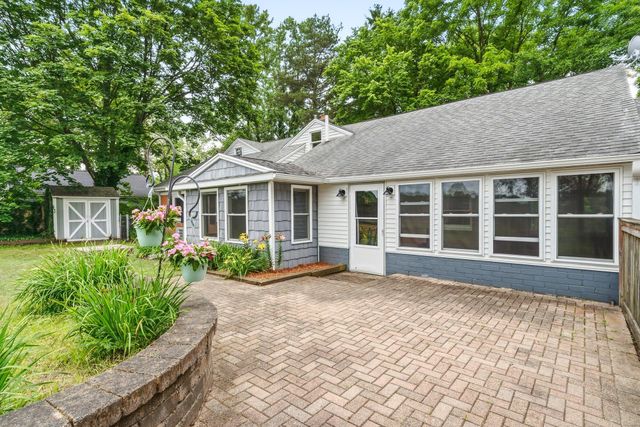 1218 Pinehurst Boulevard, Kalamazoo, MI 49006