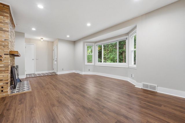 1218 Pinehurst Boulevard, Kalamazoo, MI 49006