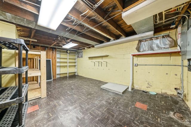 1218 Pinehurst Boulevard, Kalamazoo, MI 49006