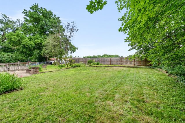 1218 Pinehurst Boulevard, Kalamazoo, MI 49006