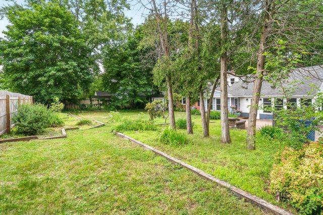 1218 Pinehurst Boulevard, Kalamazoo, MI 49006