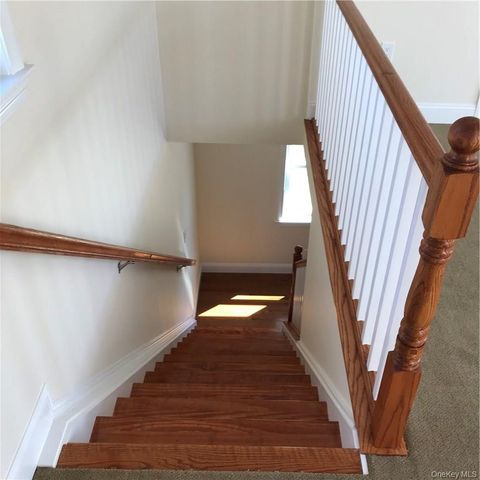 39 N Riverside Avenue, Croton-on-hudson, NY 10520