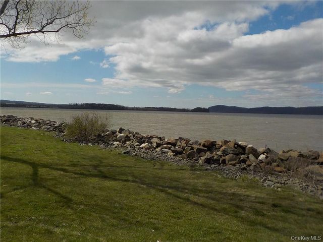 39 N Riverside Avenue, Croton-on-hudson, NY 10520