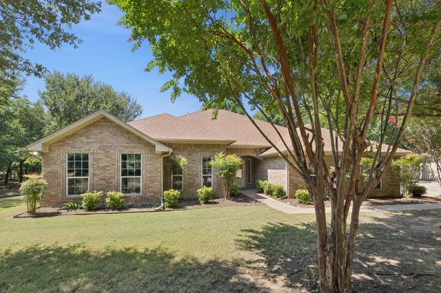 3121 N Fork Court, Granbury, TX 76049