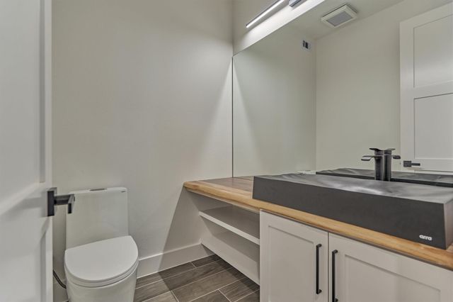 2811 Hemingway Drive, Montgomery, TX 77356