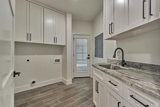 2811 Hemingway Drive, Montgomery, TX 77356