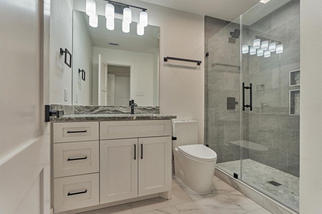 2811 Hemingway Drive, Montgomery, TX 77356