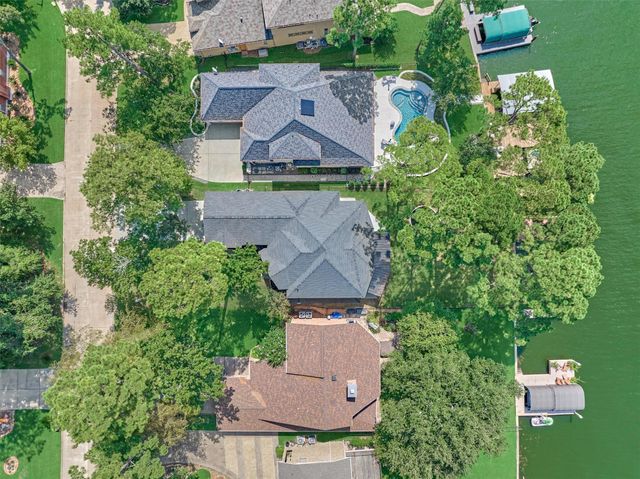 2811 Hemingway Drive, Montgomery, TX 77356