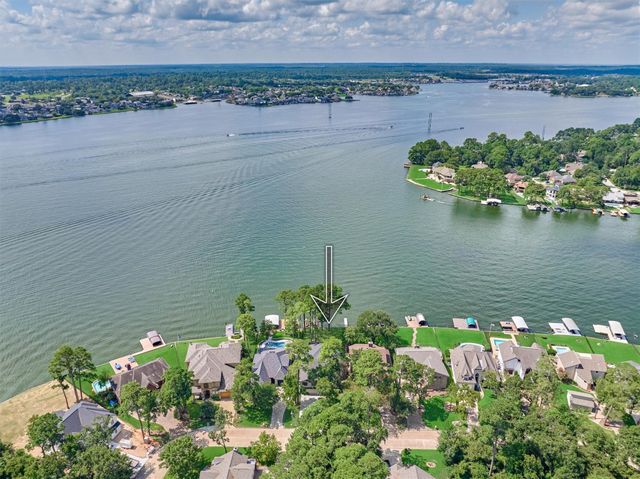 2811 Hemingway Drive, Montgomery, TX 77356