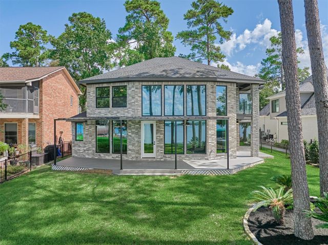 2811 Hemingway Drive, Montgomery, TX 77356