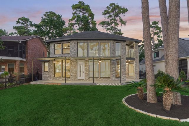 2811 Hemingway Drive, Montgomery, TX 77356