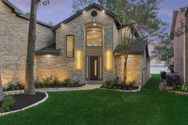 2811 Hemingway Drive, Montgomery, TX 77356