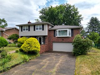 1313 Knollwood Drive, Monroeville, PA 15146
