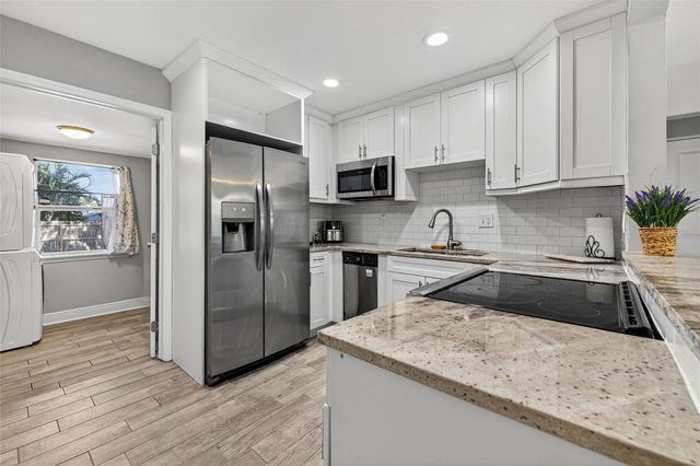 5717 2ND AVENUE N, St Petersburg, FL 33710