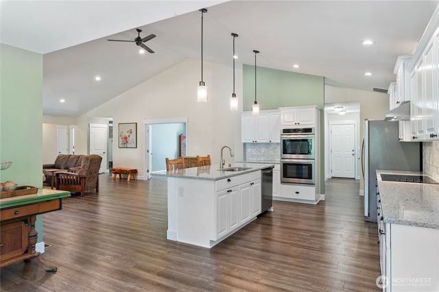 13642 NW Red Maple Way, Bremerton, WA 98312