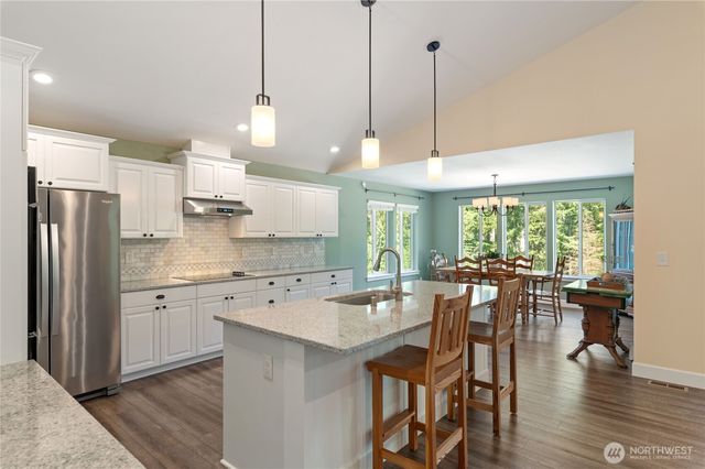 13642 NW Red Maple Way, Bremerton, WA 98312