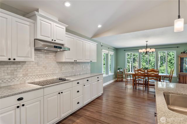13642 NW Red Maple Way, Bremerton, WA 98312