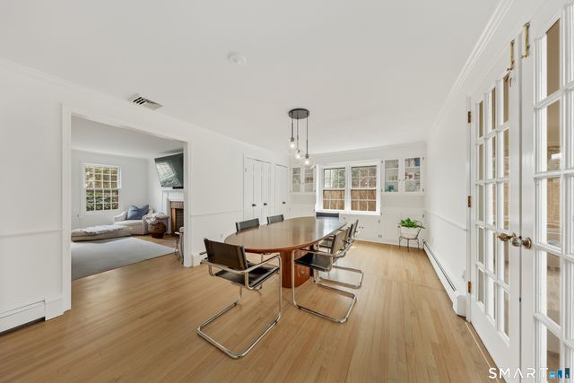 127 South Gate Lane, Fairfield, CT 06890