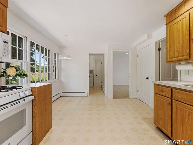 127 South Gate Lane, Fairfield, CT 06890