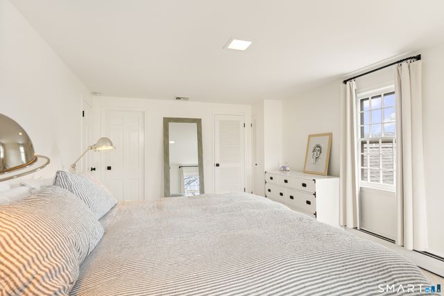 127 South Gate Lane, Fairfield, CT 06890