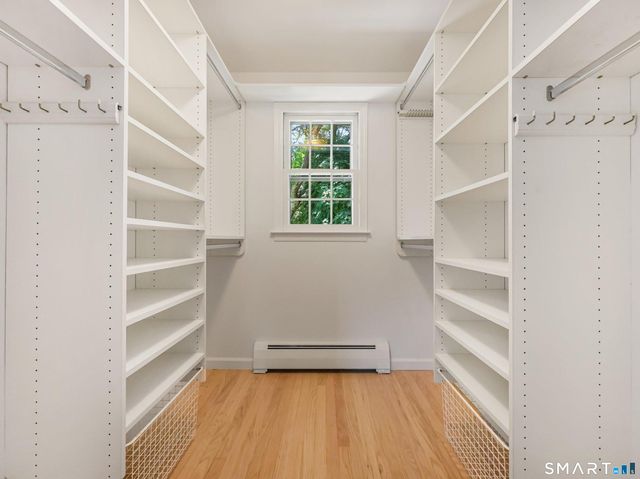 127 South Gate Lane, Fairfield, CT 06890